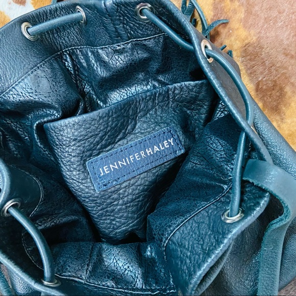 Jennifer Haley 100% Leather Fringe Bucket Bag - Picture 4 of 8